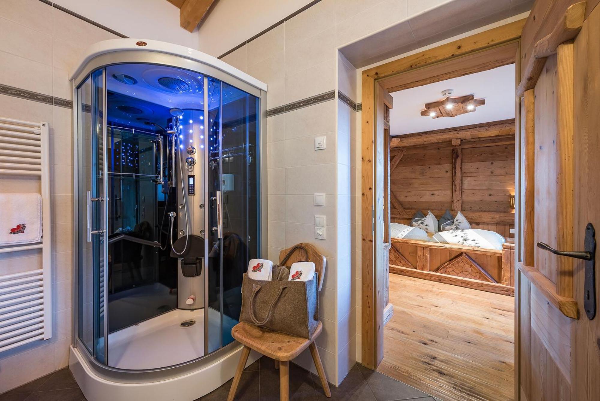 Chalets Almdorf Haidenberg Бруніко Номер фото